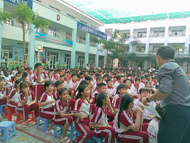 Sự kiện tại Trường Tiểu học Hoàng Văn Thụ